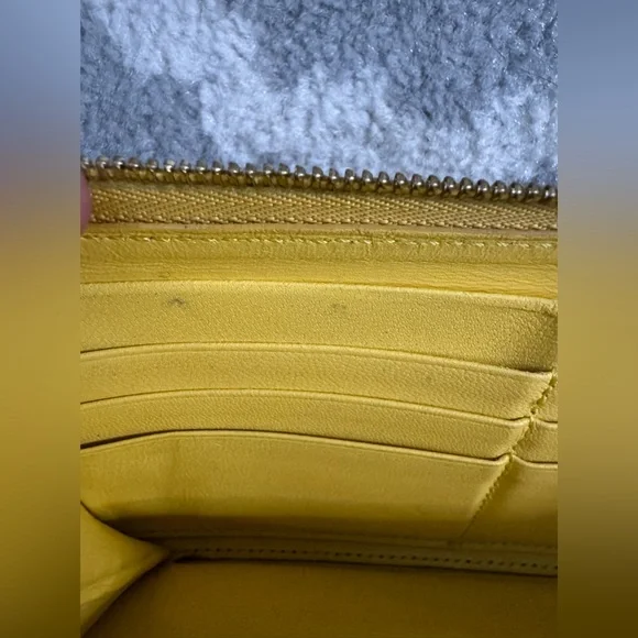 Rare Celine zip around wallet black and yellow - Picture 10 of 12